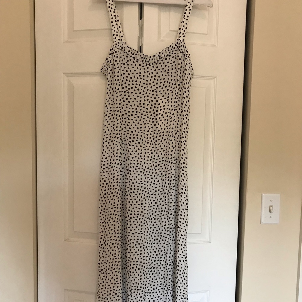 Cute 90s retro black polka dot sundress